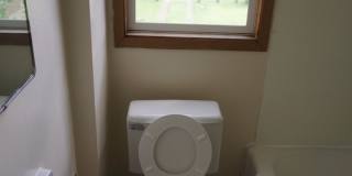 4 bedroom 1 1/2 bath single family house with yard. Gallery 20