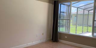 5 bedroom, 3.5 bath Pool Home Gallery 13