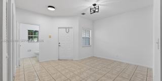 16889 SW 1st Mnr Gallery 3