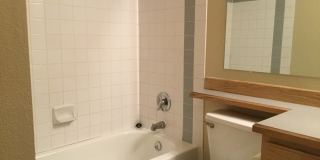 Modern 3-Bedroom Townhome in Prime Everett Location Gallery 13