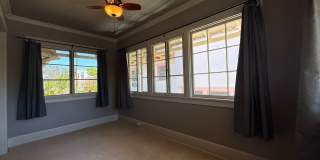 Fabulous Bankers Hill location 3 Bedroom Top-floor duplex unit Gallery 9