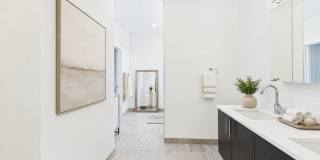 Luxury 23-Ft-Wide 3bed 2.5 bath Northern Liberties Townhome w/ Garage Parking, Finished Basement & Roof Deck Gallery 32