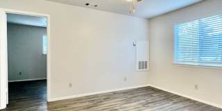 1636 Post Road Gallery 4