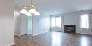 Crestwood 2 bed Condo Available September 1 Gallery 8