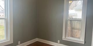 4 bed/1 bath, 1400 sqft home! 1700 W Chestnut St in Springfield MO. Gallery 11