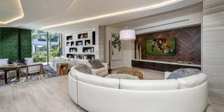 Arabelle Riverwalk Gallery 4