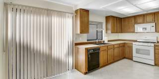 Coming Soon! Your Dream Rental in the Desirable 'Dearborn Grove' Community! Gallery 9