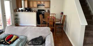 2 Bedroom Single Family Home in Woodstock Gallery 4