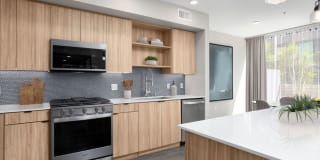 AVA Hollywood at La Pietra Place Gallery 10