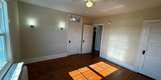 Serene Splendor in Mt. Pleasant: Stylish 1BR, 1BA Haven Gallery 10