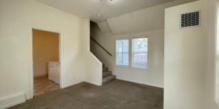 Vintage 3BR House Close to Campus! Gallery 24