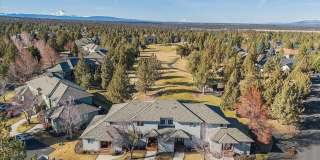 Want to live on a golf course with access to the pool with sports center privileges? Gallery 1