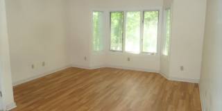 Nice 2br 2ba townhome-style condo in Mill Creek! Walk to UNC next year! Gallery 1