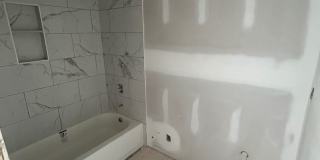 1111 Tree Street Gallery 19