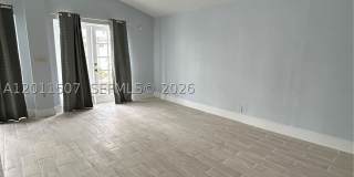 1630 NE 4th Pl Gallery 10