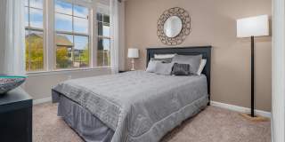 Overlook at Stone Oak Park Apartments Gallery 14