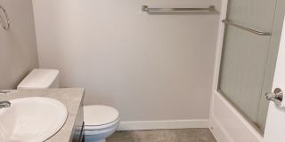 Spacious 3 & 4 Bedroom Apartments Near WWU + Downtown Gallery 59