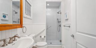73 Beach Road Gallery 14