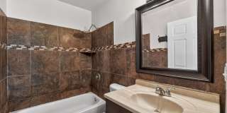 Charming 2BR House in San Antonio Gallery 27