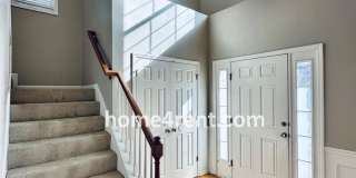 Gorgeous, Updated Home w/ Granite Counters and Wood Floors in Kitchen, Walkout Finished Basement! Gallery 3