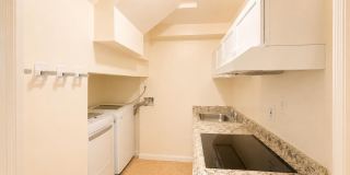 8268 VERMONT Place Gallery 26