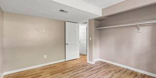 Spacious 4-Bedroom Home Near North Table Mountain Gallery 13