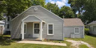 For Rent- Cute 3 bedroom / 1.5 bathrooms in Lamar Mo!!! Gallery 1