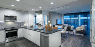 Hanover BLVD Place Gallery 17