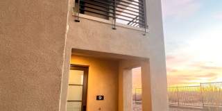 Charming 2BR  2 Full Bath 2 Covered Car Garage Condo in Phoenix near TSMC plant Gallery 1