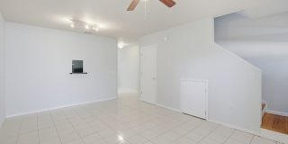 Spacious 2 Bedroom 2.5 Bath Townhome in Midtown Spacious 2 Bedroom 2.5 Bath Townhome in Midtown Gallery 9