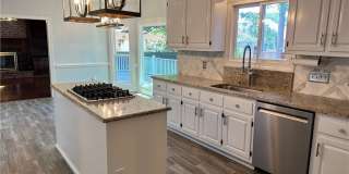 493 Kingsford Drive Gallery 11