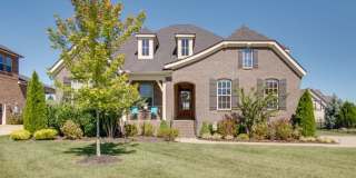 4 Bedroom Home with Office in Walking Distance to Schools Gallery 1