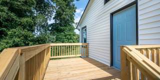 2 Bed, 1 Bath Home in Downtown Greenville Available Gallery 13
