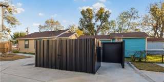 601 W 24th Street unit: 112 Gallery 17