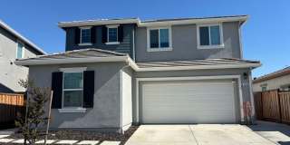 Nearly New Home on One of the Largest Lots in The Villages Gallery 1