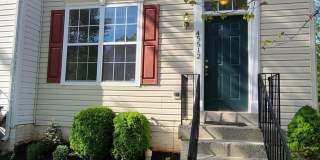 45512 LAKEMONT Square Gallery 1