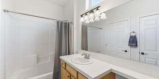 Spacious 2Br in Trilogy at Redmond Ridge 55+ Community Gallery 26