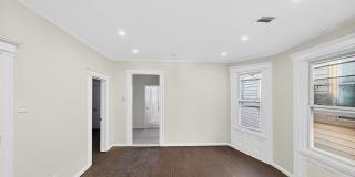 345 Walnut St Gallery 23