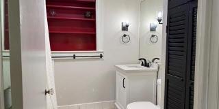 115 GRENADINE Street Gallery 8