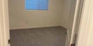 10419 Luna Mezzo Street Gallery 16