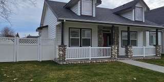 3bed/3bath in sought after Nampa neighborhood w/3 car garage and large bonus room. Gallery 1