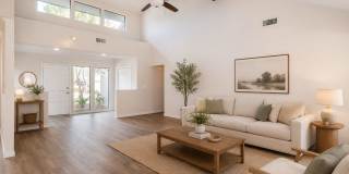 Drench Yourself in Luxury: 3-Bedroom Corner Oasis with a Sparkling Pool! Drench Yourself in Luxury: 3-Bedroom Corner Oasis with a Sparkling Pool! Gallery 5