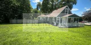 10005 E 53rd St, Raytown, MO 64133- 3 bd / 1 ba house in Raytown  Rent $1250 Gallery 1