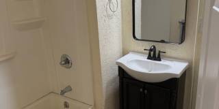 15-17 Railroad Square Gallery 10