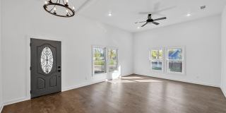 3222 Travis Street Gallery 8