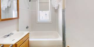 Nicely renovated studio in the heart of Fenway! Gallery 14