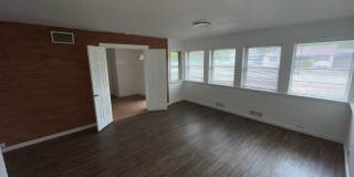 PRE-LEASING! AVAILABLE JUNE 15TH - 5 BED/3 BATH CENTRAL LBK Gallery 7