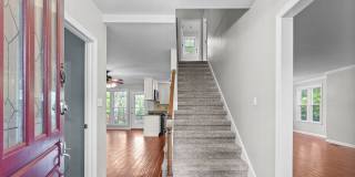 Pet Friendly Three Bedroom! Gallery 6