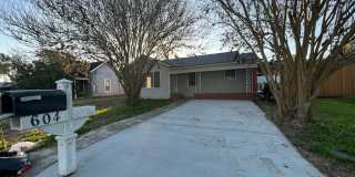 Newly remodeled 3bed/2bath in Eagle Lake, TX Gallery 1
