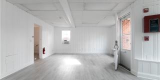 546 Main Street Gallery 10